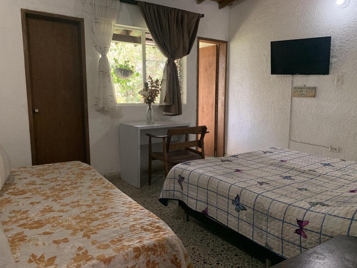 Al Bosque Hostel & Glamping Santa Elena  Bagian luar foto