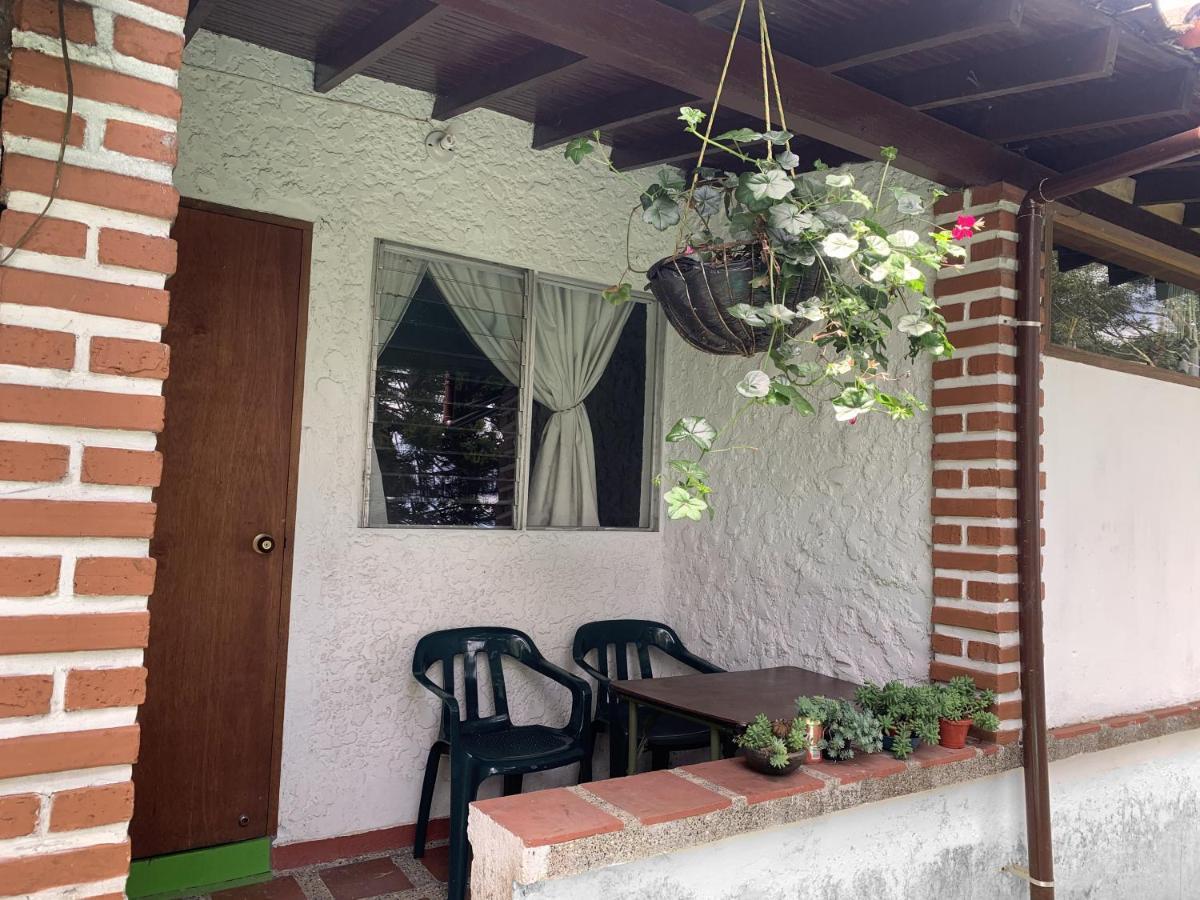 Al Bosque Hostel & Glamping Santa Elena  Bagian luar foto