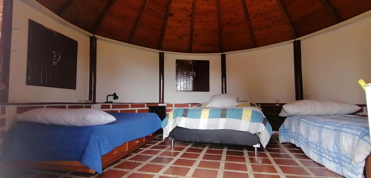 Al Bosque Hostel & Glamping Santa Elena  Bagian luar foto