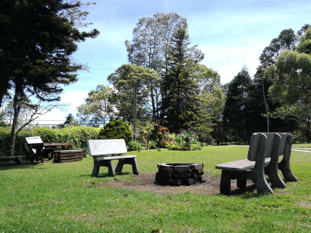 Al Bosque Hostel & Glamping Santa Elena  Bagian luar foto