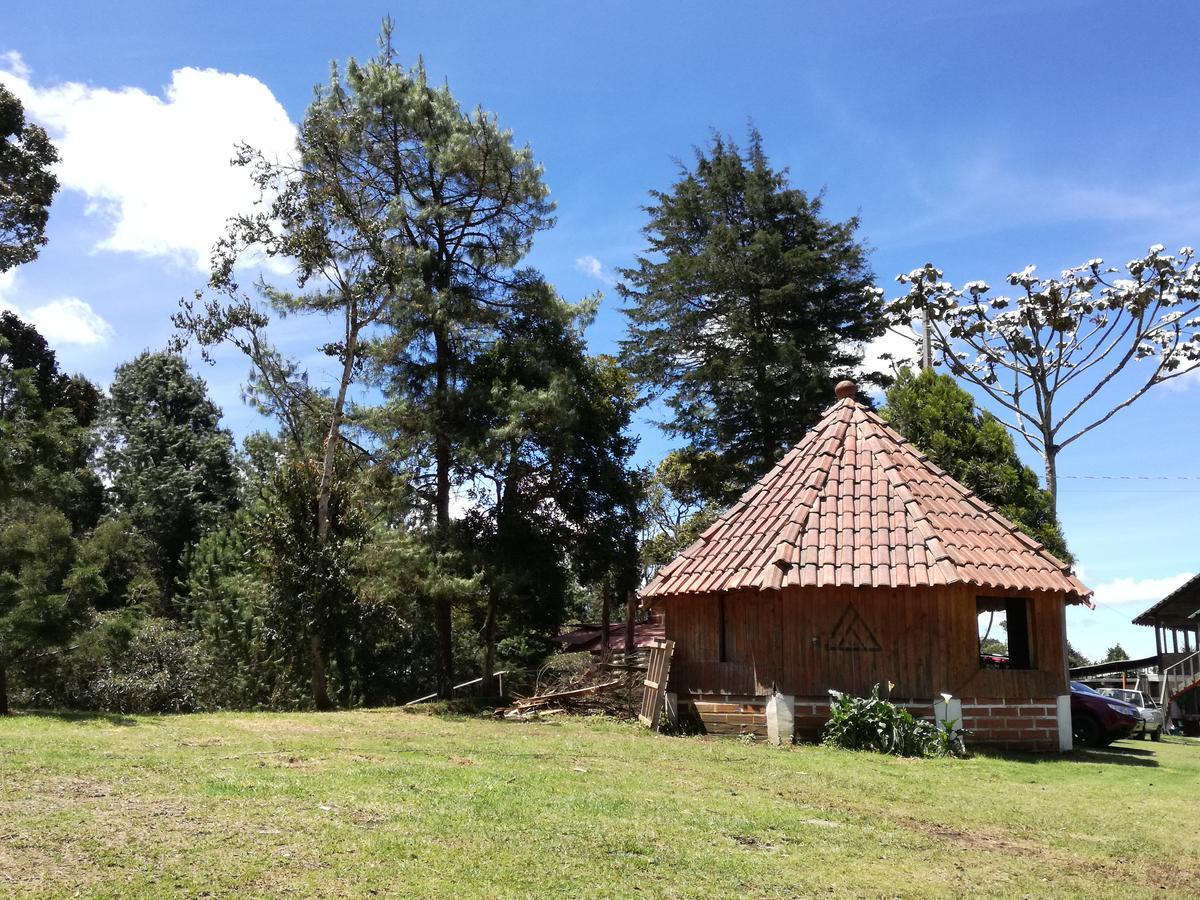 Al Bosque Hostel & Glamping Santa Elena  Bagian luar foto