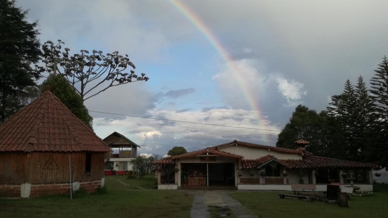 Al Bosque Hostel & Glamping Santa Elena  Bagian luar foto