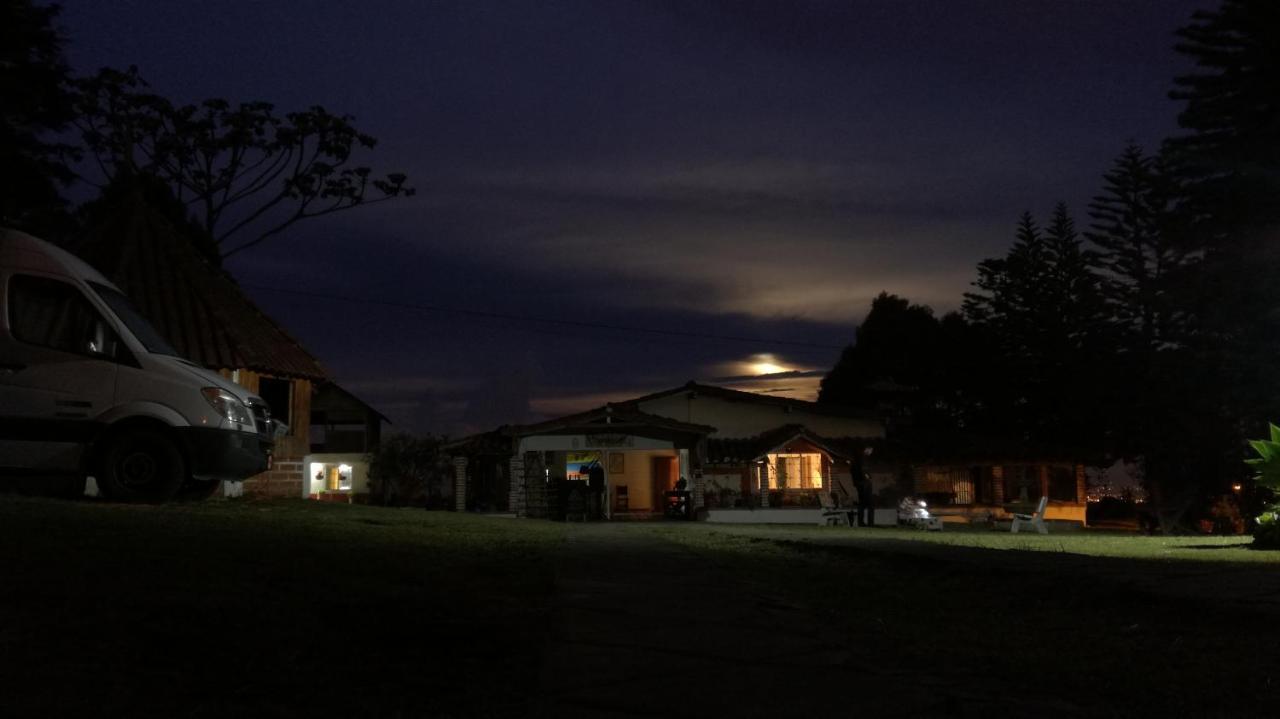 Al Bosque Hostel & Glamping Santa Elena  Bagian luar foto